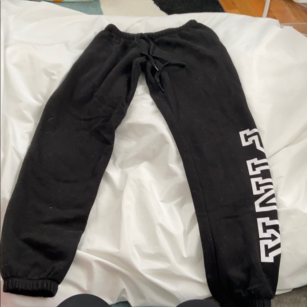 Black sweatpants